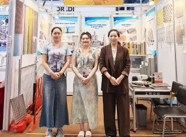 展示会は開催中です。ぜひ当社のブースへお越しください。 展示会は開催中です。ぜひ当社のブースへお越しください。